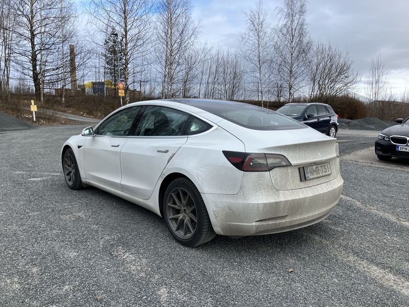 Tesla Model 3 vaihtoauto