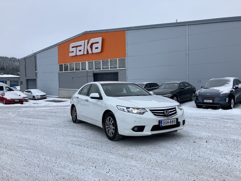 Honda Accord vaihtoauto