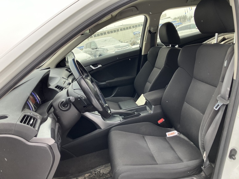 Honda Accord vaihtoauto