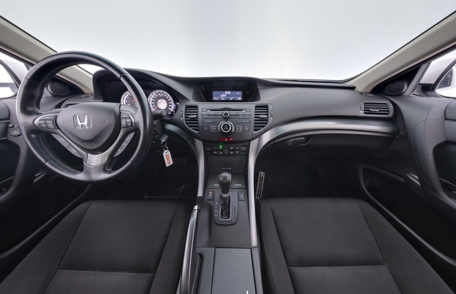 Honda Accord vaihtoauto