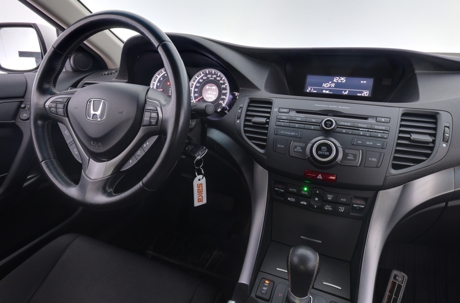 Honda Accord vaihtoauto