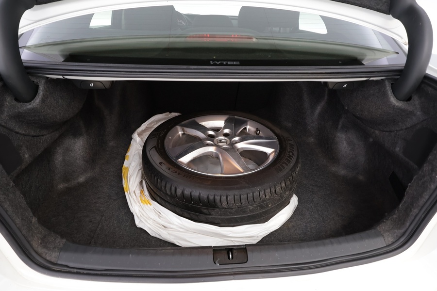 Honda Accord vaihtoauto