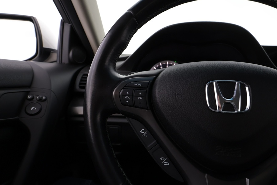 Honda Accord vaihtoauto