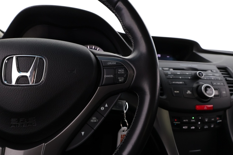 Honda Accord vaihtoauto