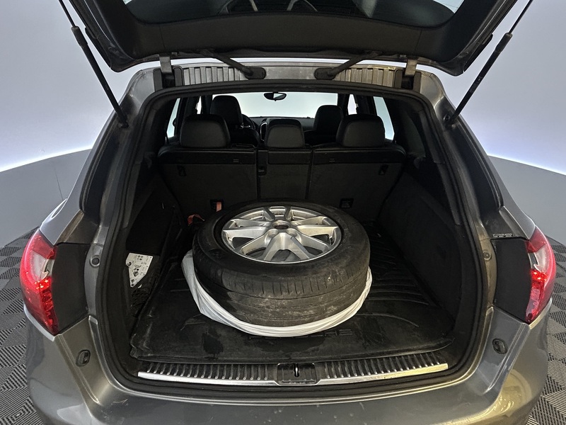 Porsche Cayenne vaihtoauto