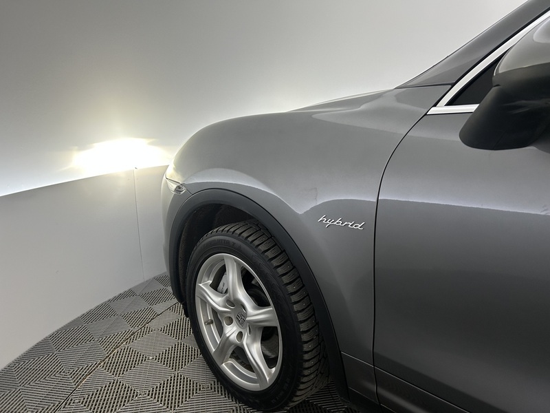 Porsche Cayenne vaihtoauto