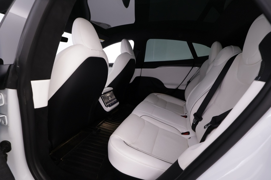 Tesla Model S vaihtoauto