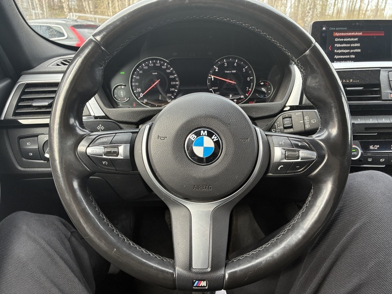 BMW 320 vaihtoauto