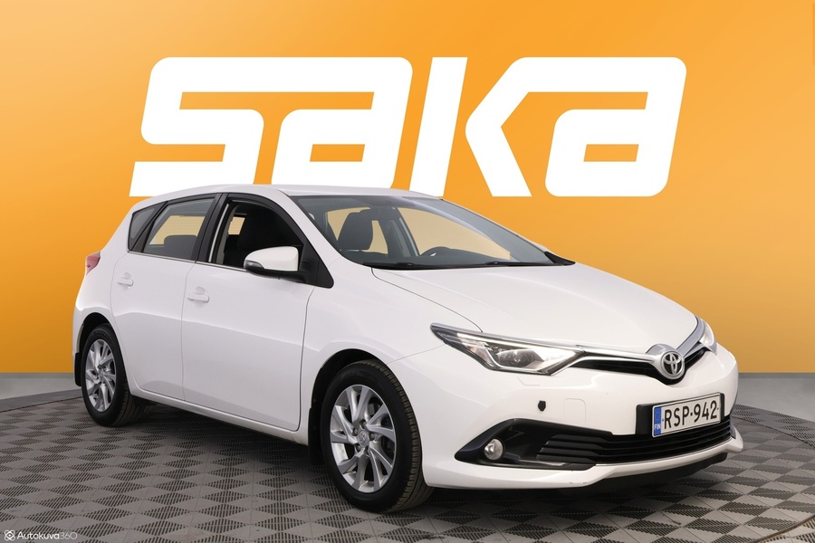 Toyota Auris vaihtoauto