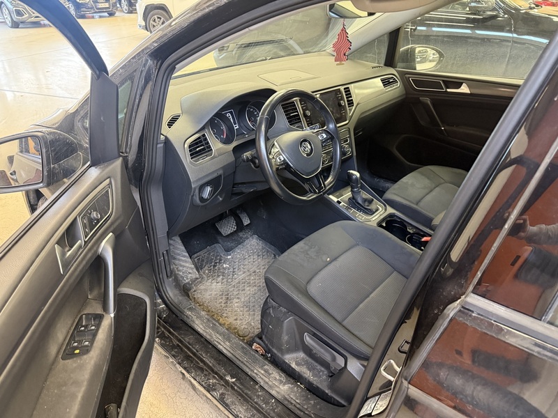 Volkswagen Golf Sportsvan vaihtoauto