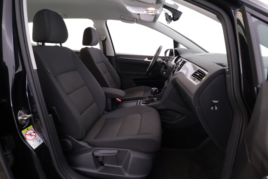 Volkswagen Golf Sportsvan vaihtoauto