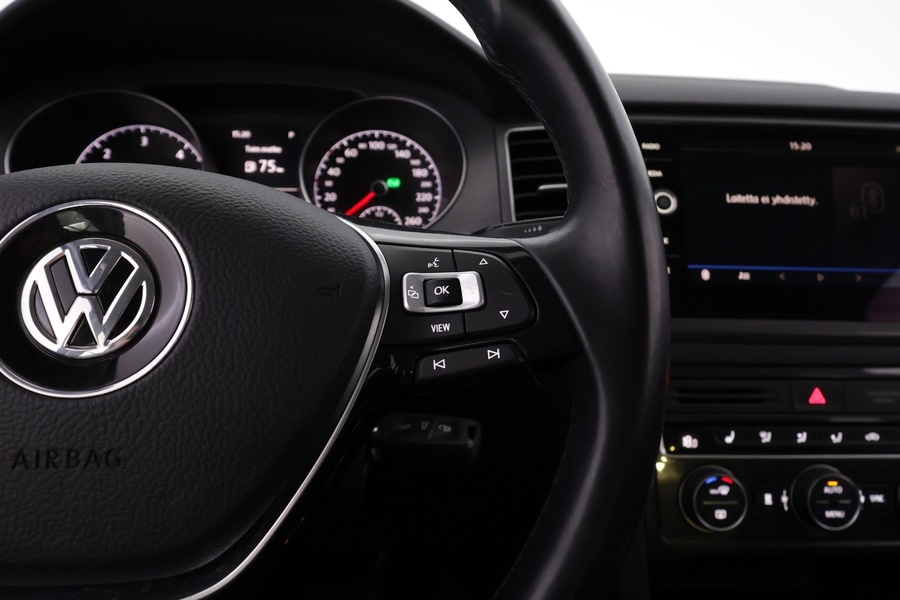 Volkswagen Golf Sportsvan vaihtoauto