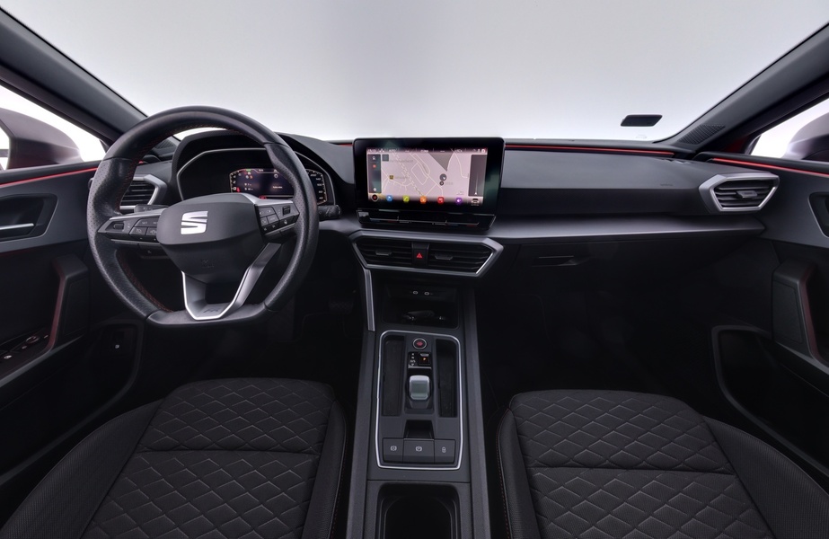 SEAT Leon Sportstourer vaihtoauto