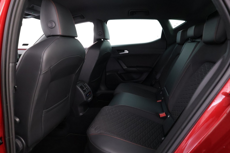 SEAT Leon Sportstourer vaihtoauto