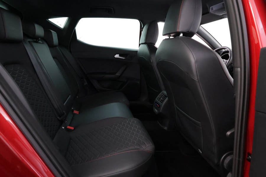 SEAT Leon Sportstourer vaihtoauto