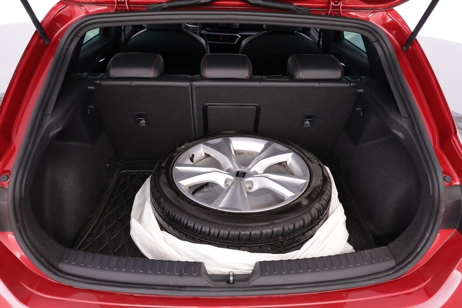 SEAT Leon Sportstourer vaihtoauto