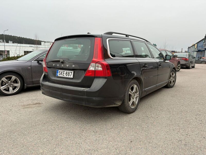 Volvo V70 vaihtoauto
