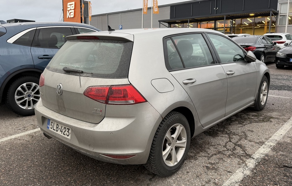 Volkswagen Golf vaihtoauto