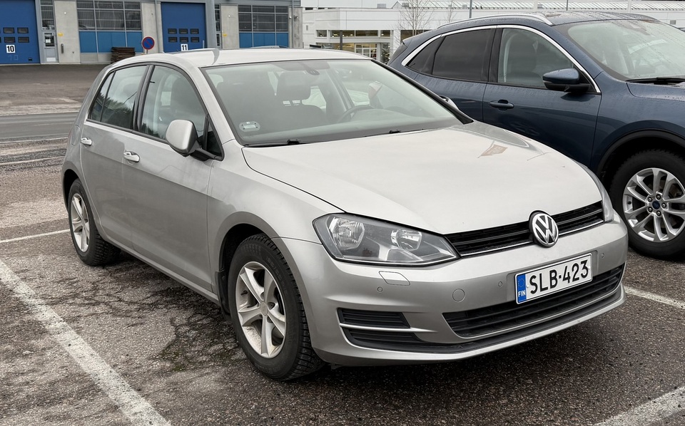 Volkswagen Golf vaihtoauto