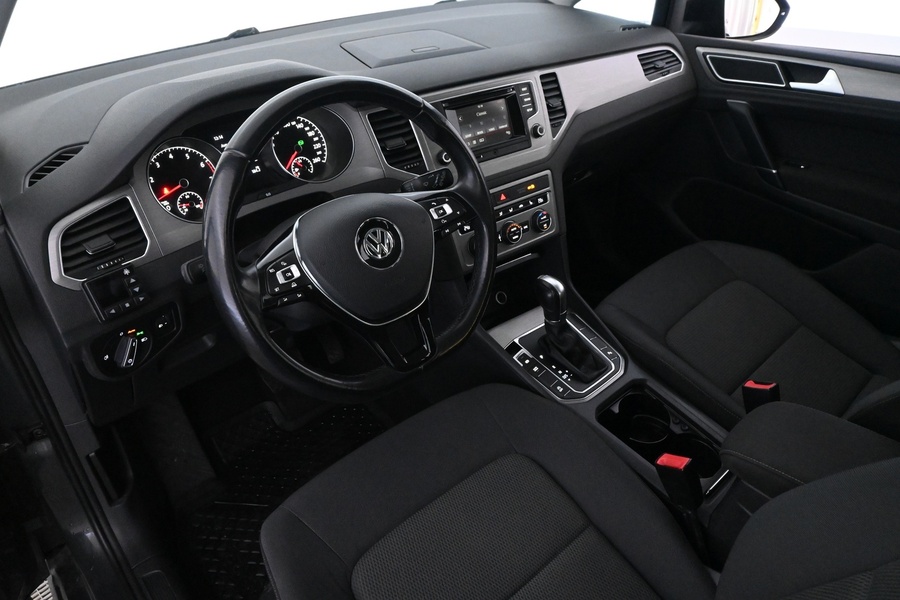 Volkswagen Golf Sportsvan vaihtoauto