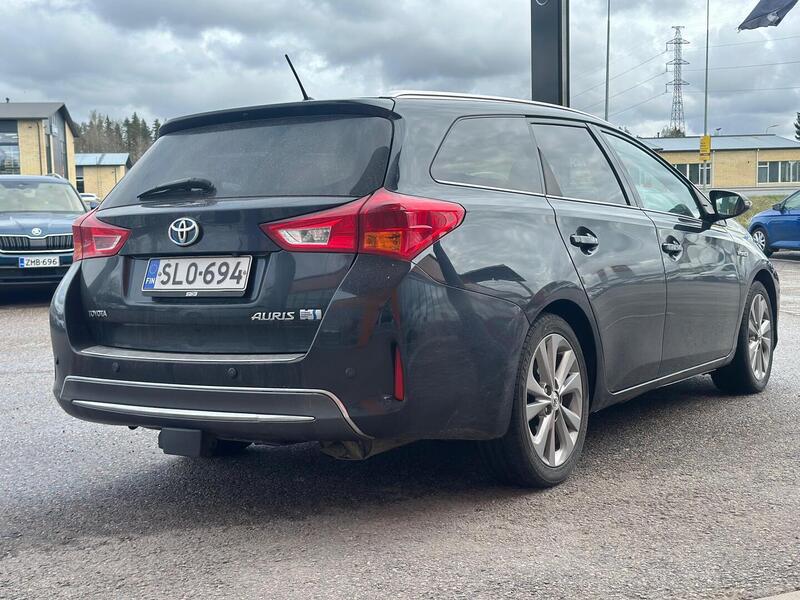Toyota Auris vaihtoauto