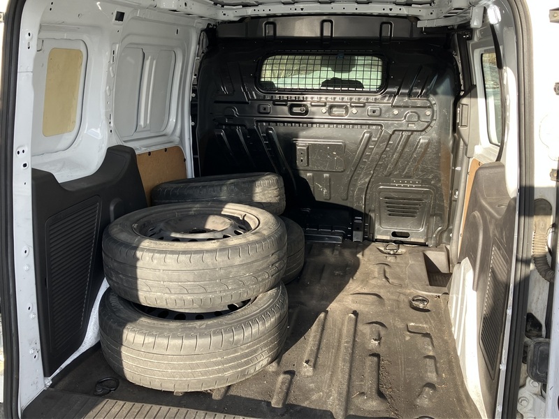 Ford Transit Connect vaihtoauto