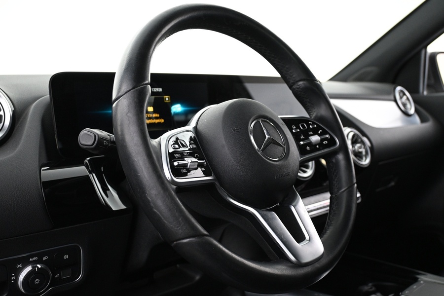 Mercedes-Benz GLA vaihtoauto