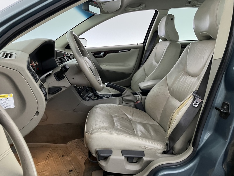 Volvo V70 vaihtoauto