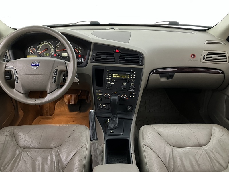 Volvo V70 vaihtoauto