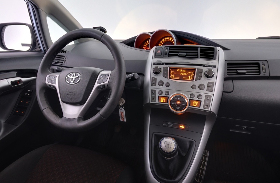 Toyota Verso vaihtoauto