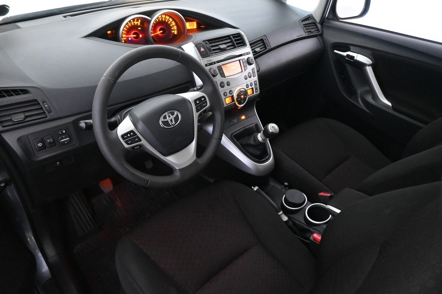 Toyota Verso vaihtoauto