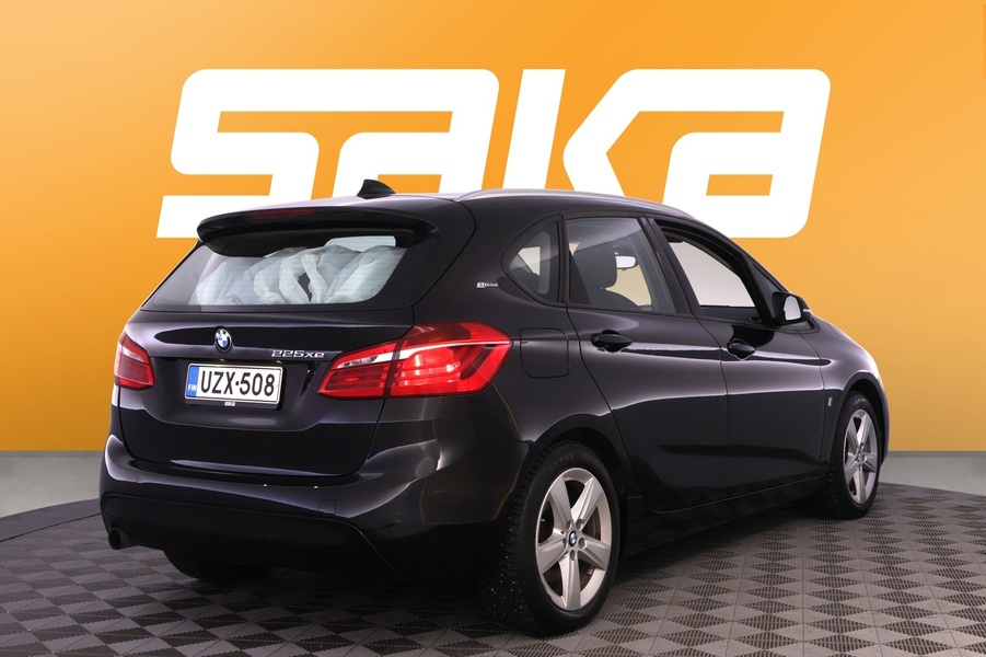 BMW 225 vaihtoauto