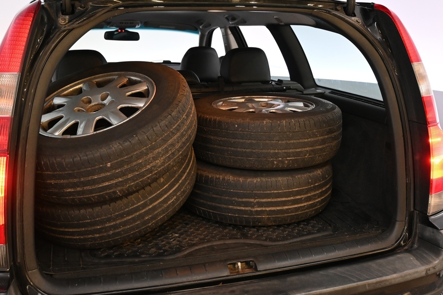 Volvo V70 vaihtoauto