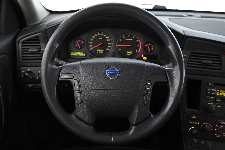 Volvo V70 vaihtoauto