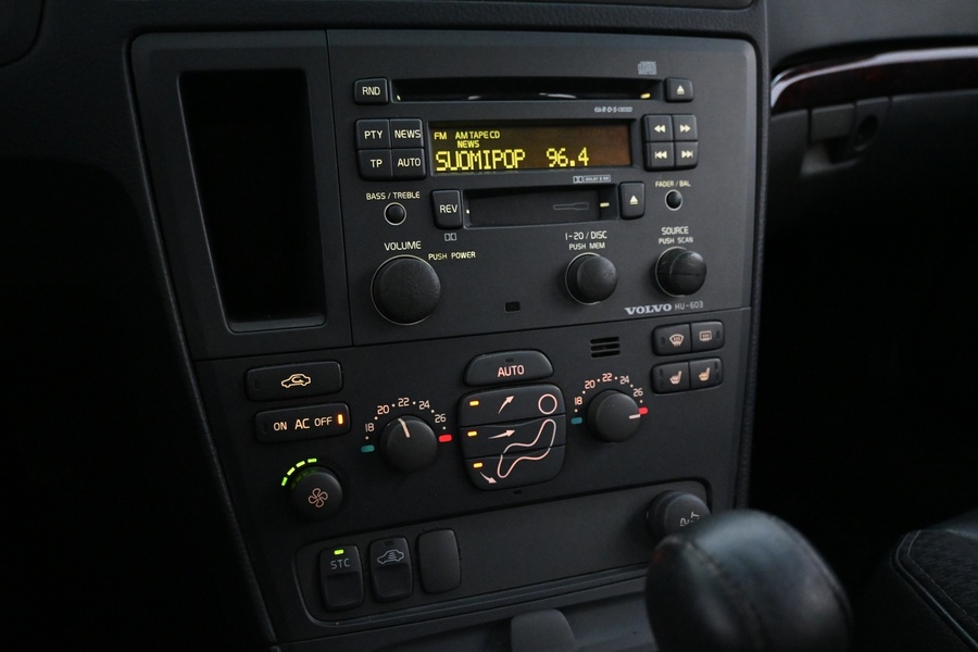 Volvo V70 vaihtoauto