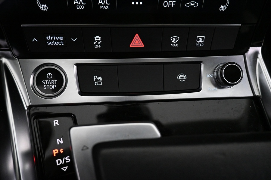 Audi Q8 e-tron vaihtoauto