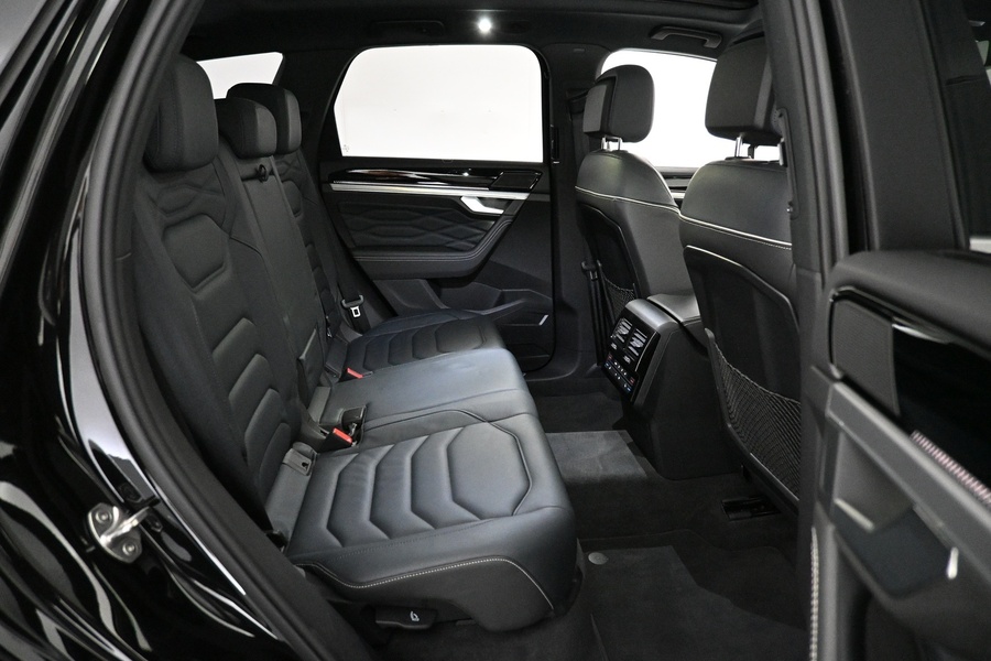 Volkswagen Touareg vaihtoauto