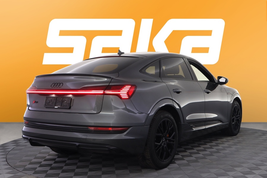 Audi e-tron vaihtoauto