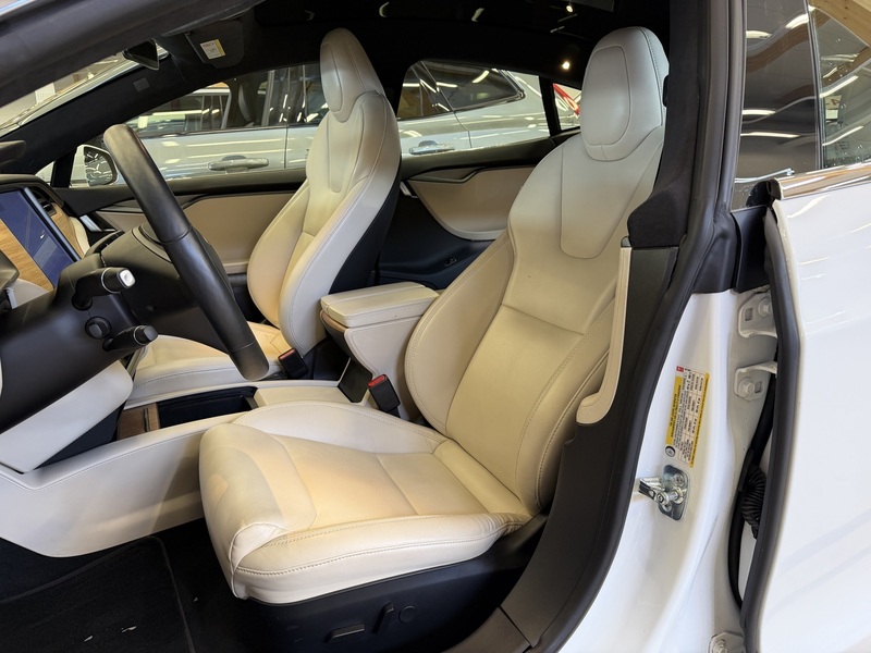 Tesla Model S vaihtoauto