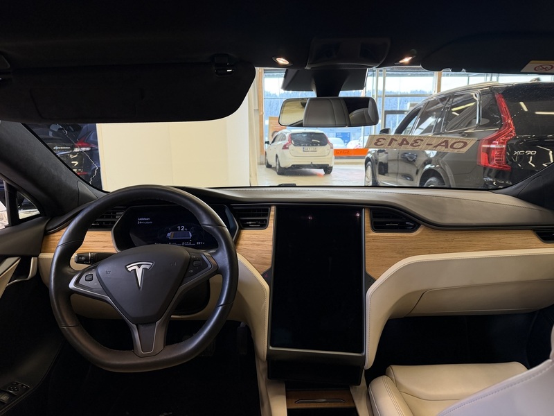 Tesla Model S vaihtoauto