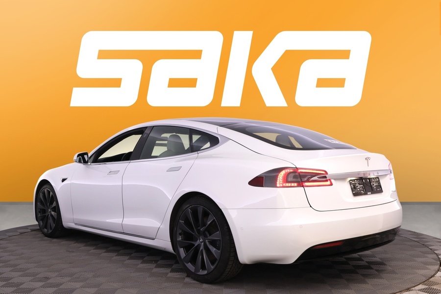 Tesla Model S vaihtoauto