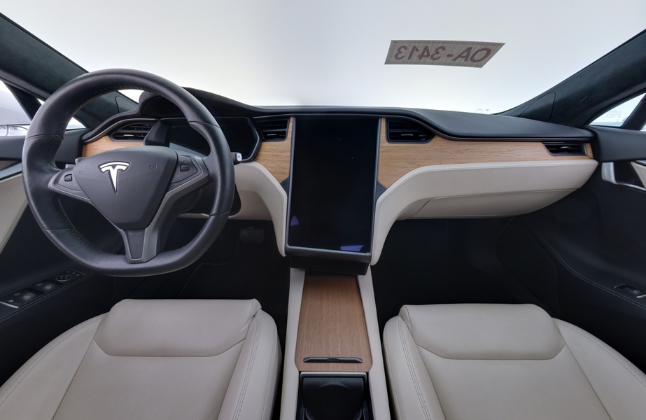 Tesla Model S vaihtoauto