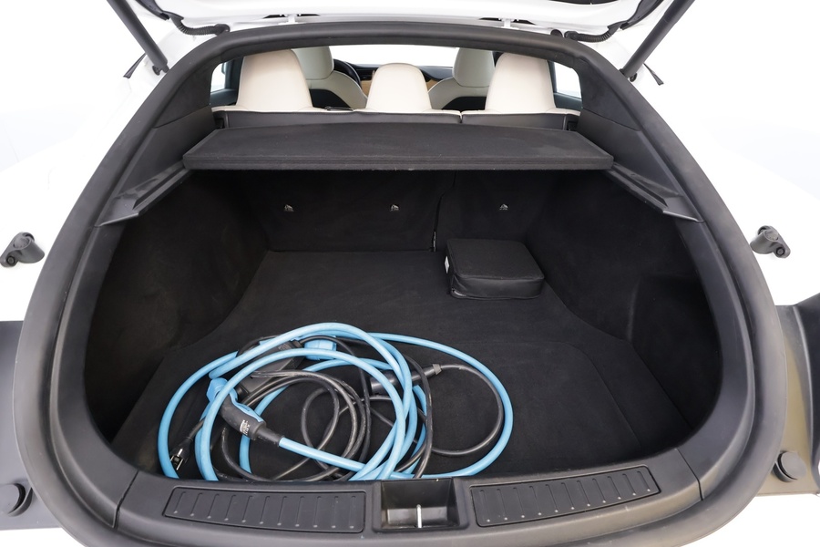 Tesla Model S vaihtoauto