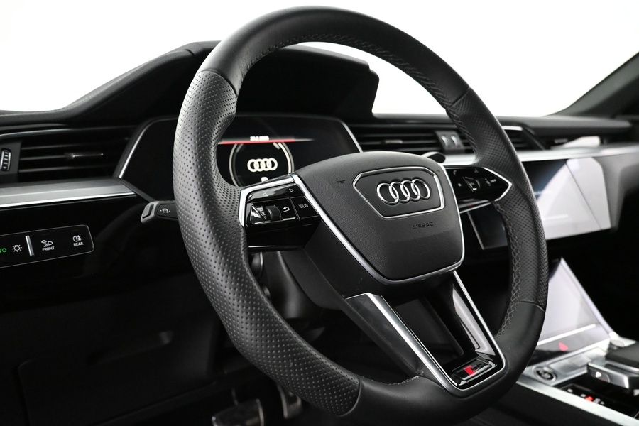 Audi Q8 e-tron vaihtoauto