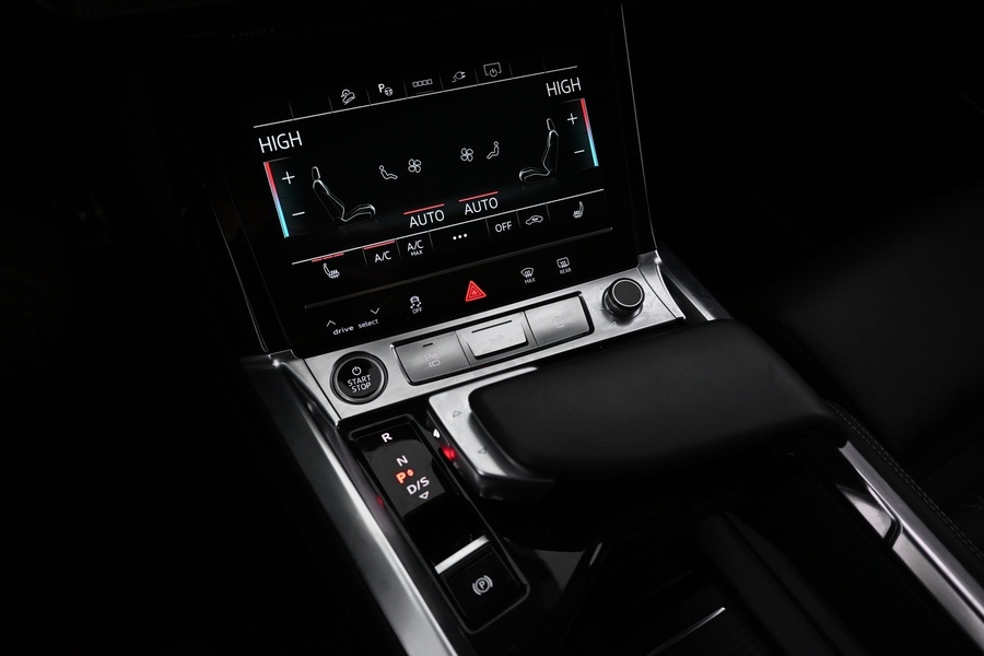 Audi Q8 e-tron vaihtoauto