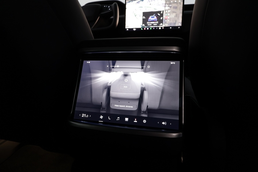 Tesla Model X vaihtoauto