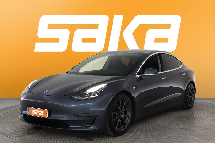 Tesla Model 3 vaihtoauto
