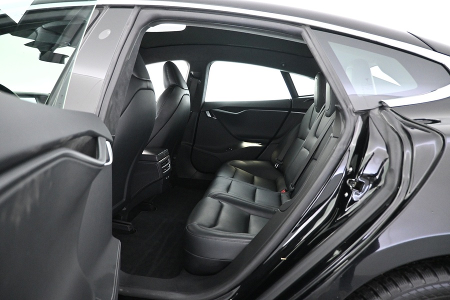 Tesla Model S vaihtoauto