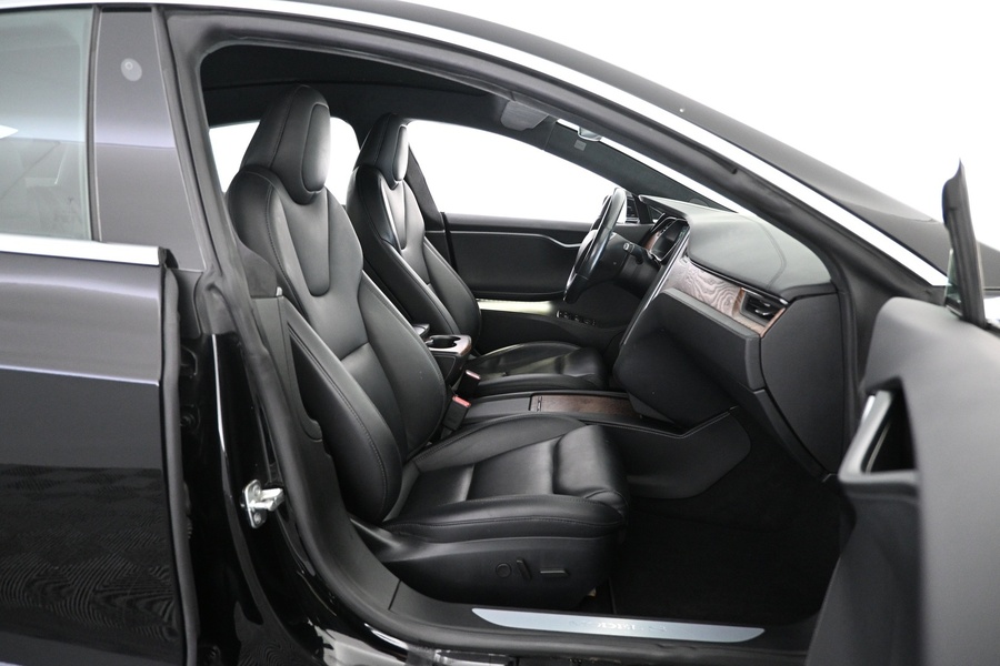 Tesla Model S vaihtoauto