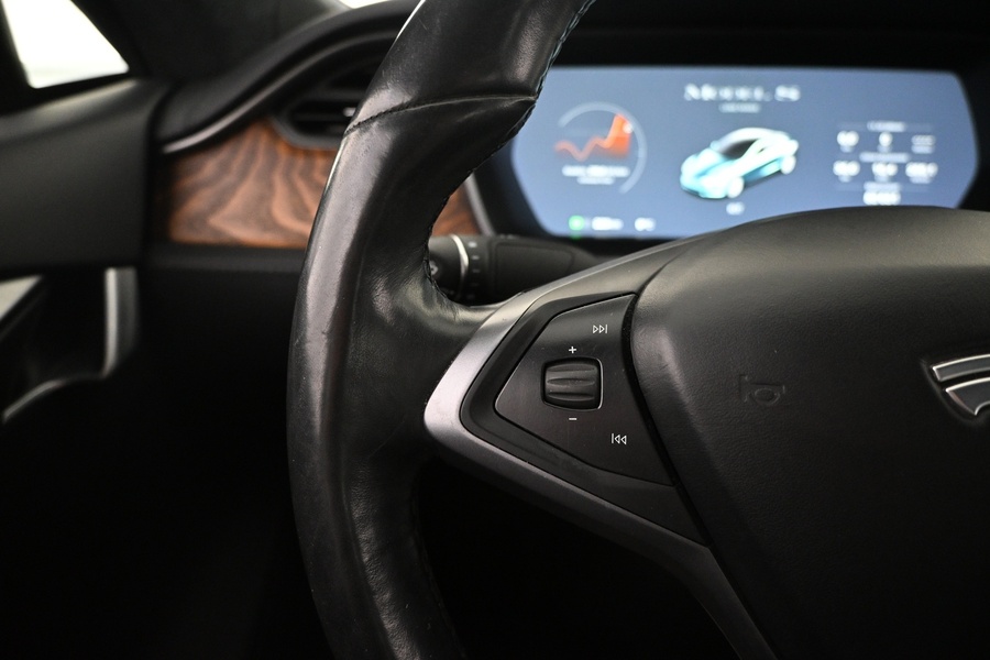 Tesla Model S vaihtoauto